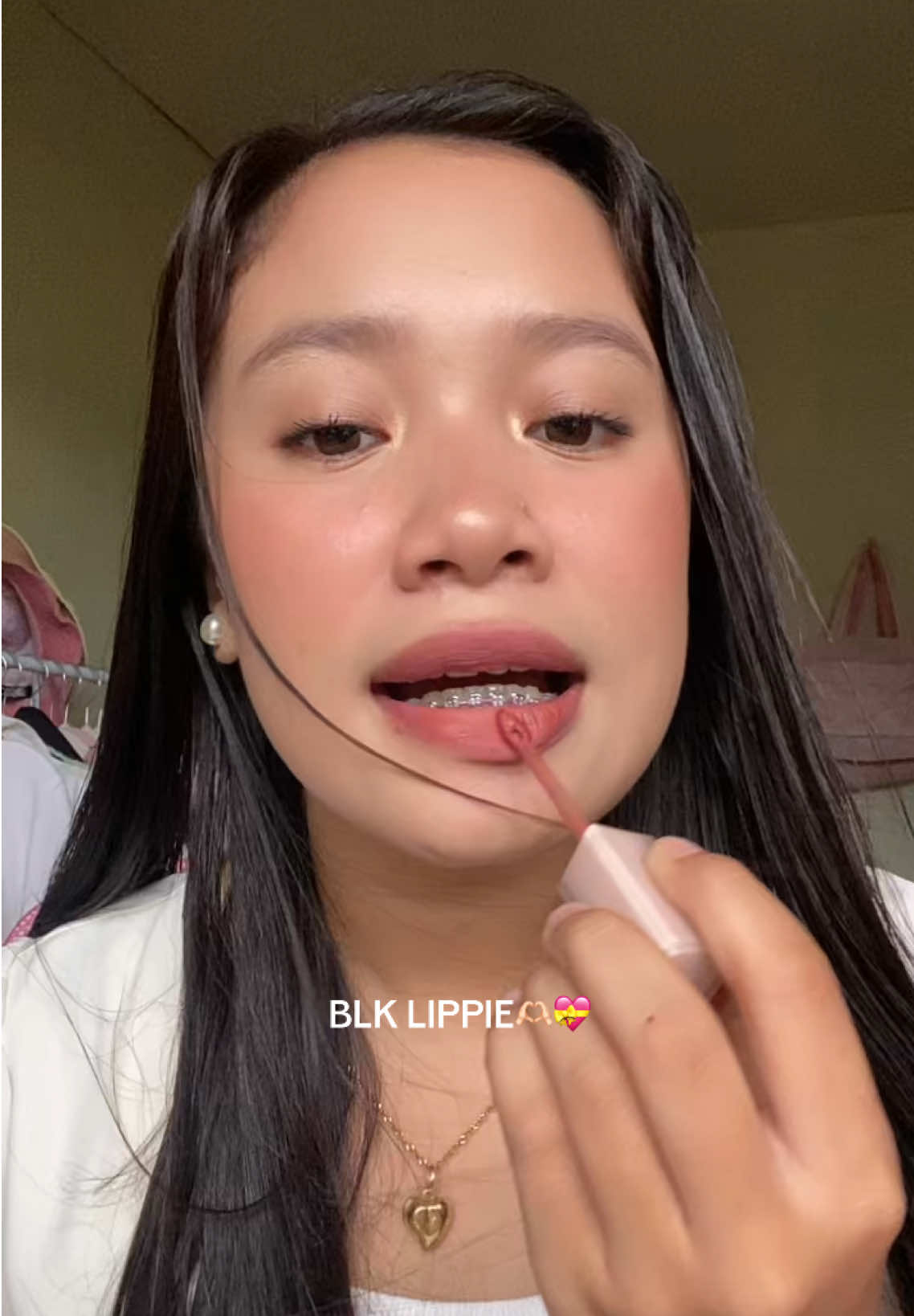 in @blk cosmetics we trust. Super ganda ng airy matte tint na ‘to kapag na set na. Definitely worth to buy🫶🏻🌸 #airymattetint #mattetint #blk #blkcosmetics #lipstick 