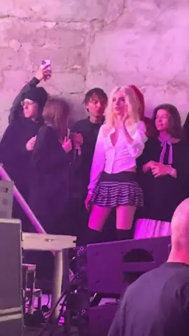 Какая же она красивая 💔💔💔#пошлаямолли #Тбилиси 