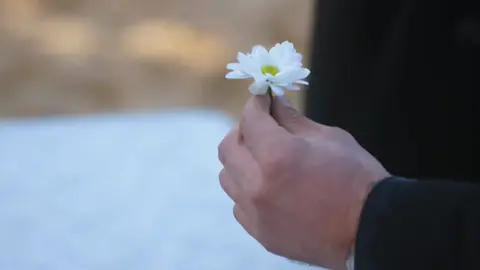 #Mat Aazma Re  ➷ೃ✾🌹⃝🤍⃝ ⃝ ⃝ ⃝🧡🍃♥️🌿░❥⃝★🖤 #the promise Episode  226 . . . . #foryou #tranding #viralvideos 