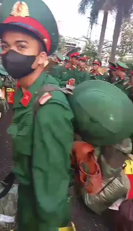 Bản linht thì đi lính đỏ nha 🇻🇳.                 #quandoinhandanvietnam #bodoicuho #nghiavuquansu 