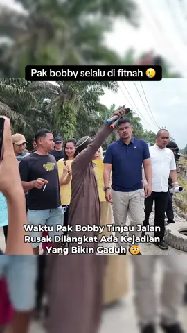 Apa salah pak bobby sampai selalu kalian fitnah dan zolimi begitu kejam?  Faktanya tidak pernah pak bobby mengucapkan soal pergantian plat BL ke plat BK.  Aku sebagai rakyat sumut sedih melihat pak bobby selalu di zolimi 