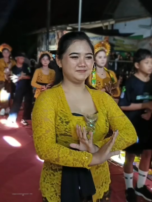 kaliploso karnival #karnavalsoundhoreg #karnavalkaliploso #jogetkarnavalviral #karnavalterbaru #dancerkarnavalcantik 