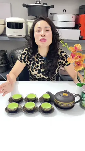 Tin được không các bác ơi cả 1 bộ ấm chén uống trà gốm sứ bát tràng hôm nay chỉ đầu 4 #boamchen #boamchencaocap #gomsubattrang #xuhuong #hahienhoa1 