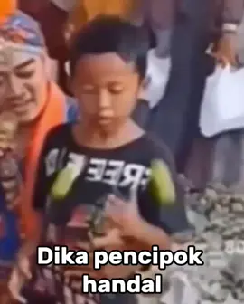 Dika pencipok handal #alomani #meme #anomali #alamak 