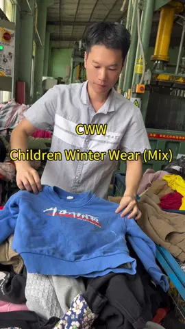 CWW:Children Winter Wear (Mix)  👍👍  A  B Mixed quality ！Peacock LoGo ! Super cheap price！🦜🦚 #wintercollection #UsedClothingExport #BulkWholesaleSupplier #ShippingContainerLoading #CrossBorderEcommerce  
