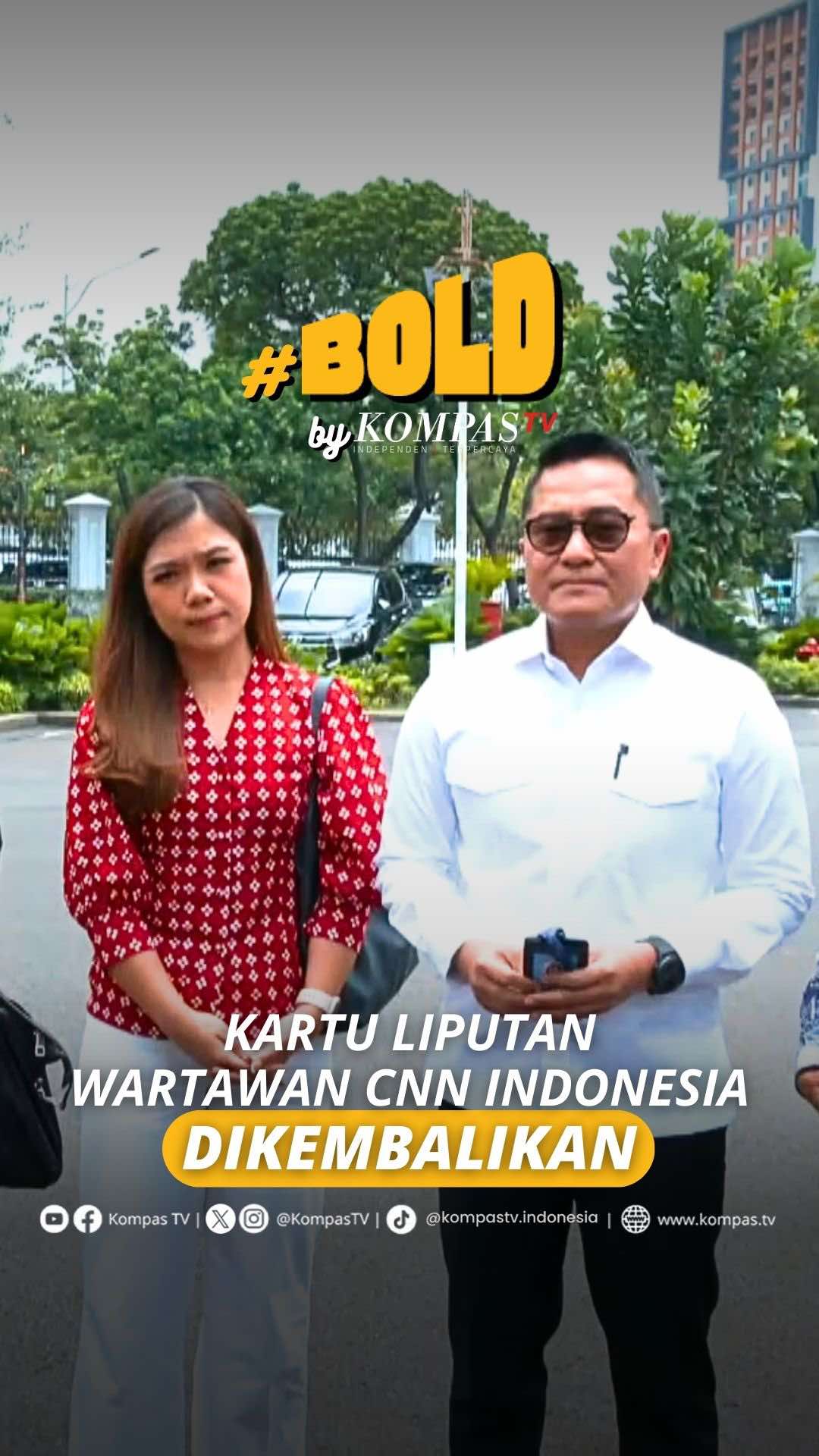 Reporter CNN Indonesia sempat dicabut kartu liputannya oleh BPMI Sekretariat Presiden usai bertanya soal kasus keracunan Makan Bergizi Gratis (MBG) ke Presiden Prabowo. Kasus ini menuai sorotan, termasuk dari Dewan Pers yang meminta klarifikasi. Senin (29/9), BPMI bertemu pihak CNN Indonesia dan akhirnya mengembalikan kartu liputan milik jurnalis Diana Valencia. BPMI juga menyampaikan permintaan maaf dan menegaskan kejadian serupa tak akan terulang lagi. Kini Diana bisa kembali bertugas di Istana. Menurut kamu, bagaimana seharusnya sikap istana dalam menghadapi kritik wartawan? Tuliskan komentarmu dan dapatkan berita terkini lainnya di www.kompas.tv  serta youtube.com/kompastv #BOLDKompasTV #TikTokBerita