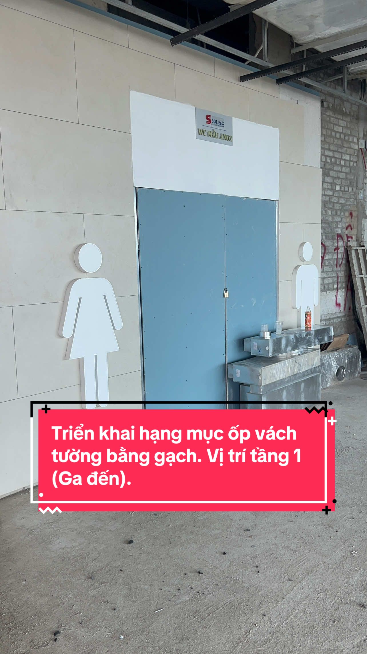 Triển khai hạng mục ốp vách tường bằng gạch. Vị trí tầng 1 (Ga đến).#sanbaylongthanh #nhatkycongtrinh #tiktokviral #xuhuongtiktok #trending 