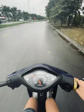 1 mình sau cơn mưa 