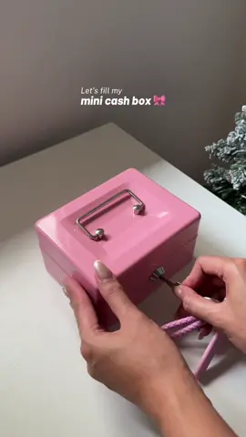 Replying to @Izzie safe and secured mini cash box in pink🩷  #cashbox #cashboxwithlock #moneyorganizer #moneybox  #iponchallenge 