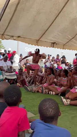 #amakhosazanaasemoleleki 