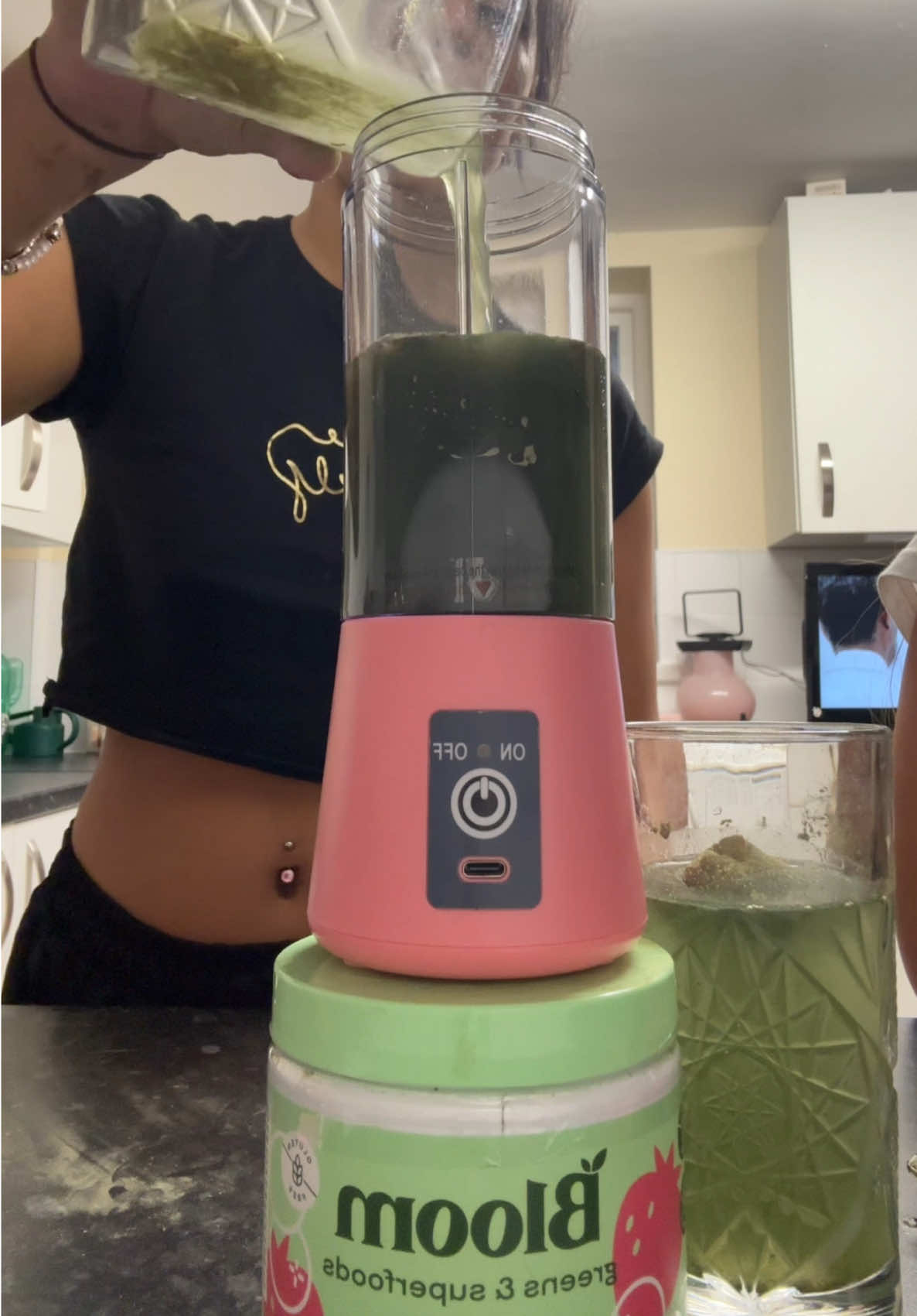 #fyp #viral #smoothie#bloom #foryou 