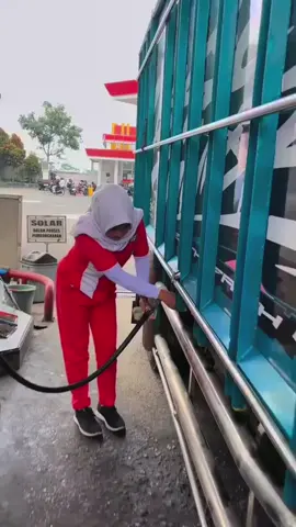 masih bersama mbx @Rismunnn 🤣#hebelbalap #canter #setorydrivermuda 