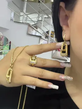 #qızılsatışı #qızılseplər #qızılüzüklər #qızılkomplekt #qızılsırğalar 