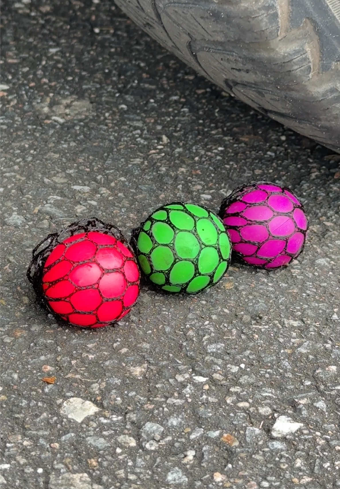 Coca Cola, Fanta, Sprite und Mentos |  Experiment #cocacola #Science #Experiment #Reels #viral