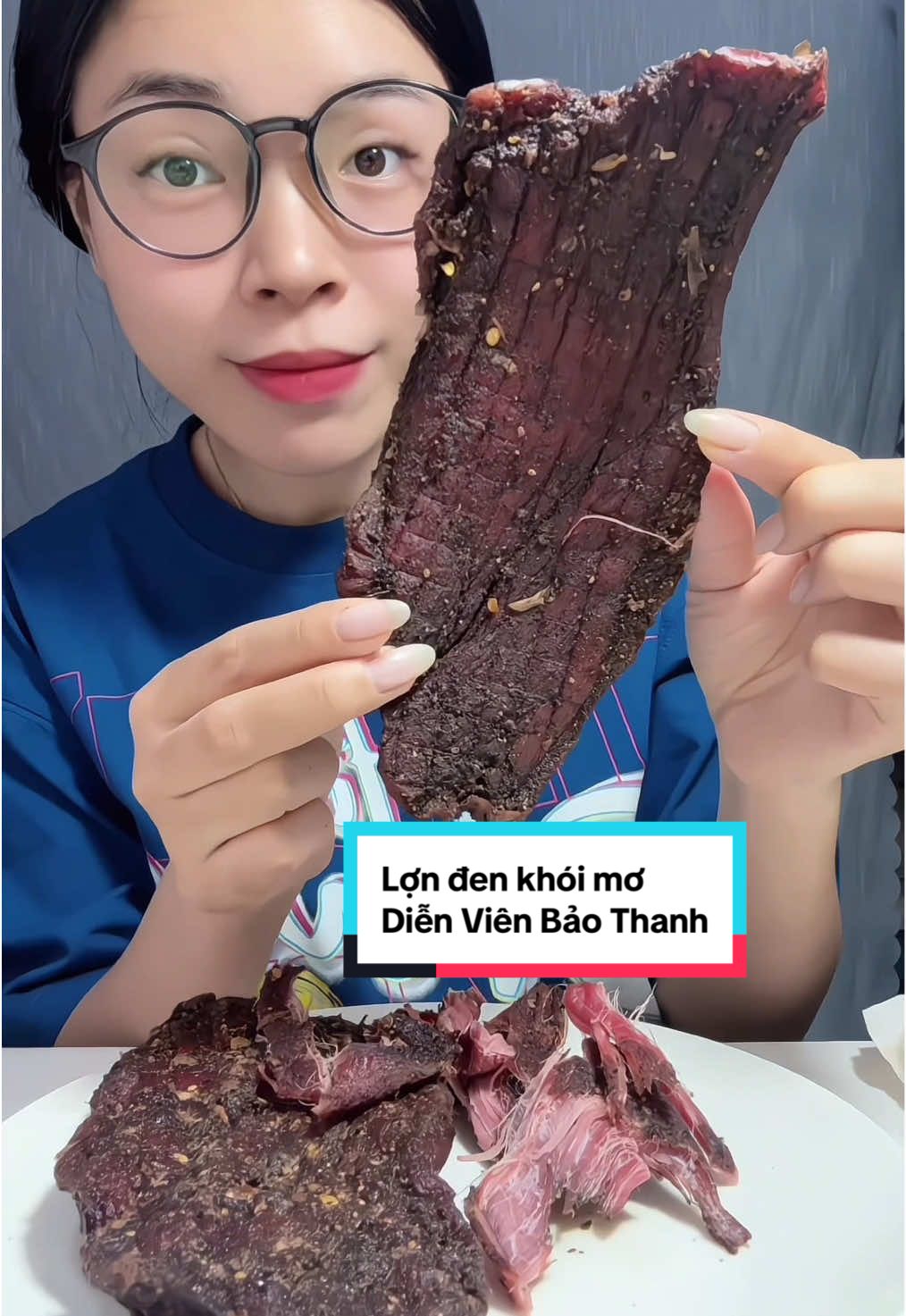 Có nhiều trọng lượng từ 200gr nên mn lựa thử về trải nghiệm nhé #xuhuong #foodreview #londenkhoimo #thịtlợngácbếp #lợnđenkhóimơ 
