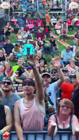 The BEST moment you’ll see today💙 #nfl #sportsmanship #respect #foryou #usetiktok 