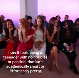 idk #fyp #girlblogging #puppypow58 #natalieportman #awkward 