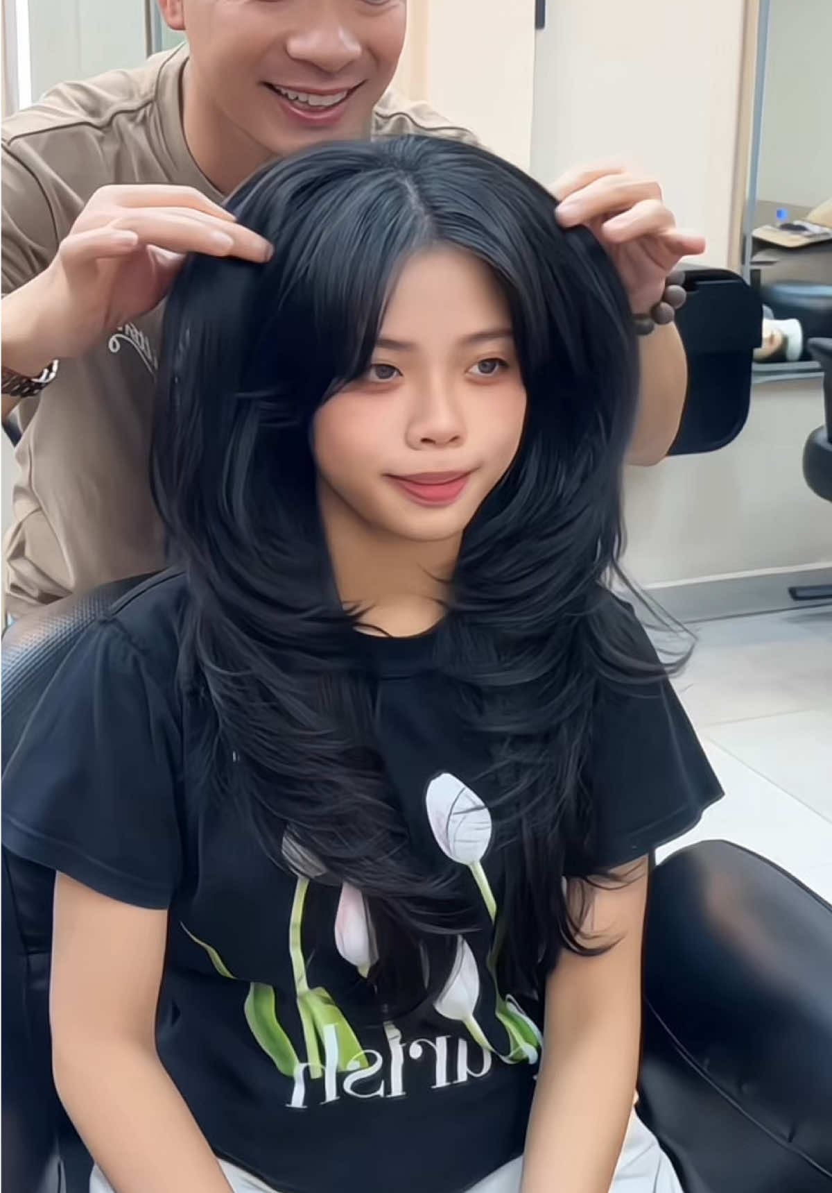 Chị em đang tìm salon cắt layer xem hết clip này nhé #layer #họcviệntânthượnghải #cắtứngdụngthiếtkế #layerlỡ #cắttóchìnhkhốicânbản 