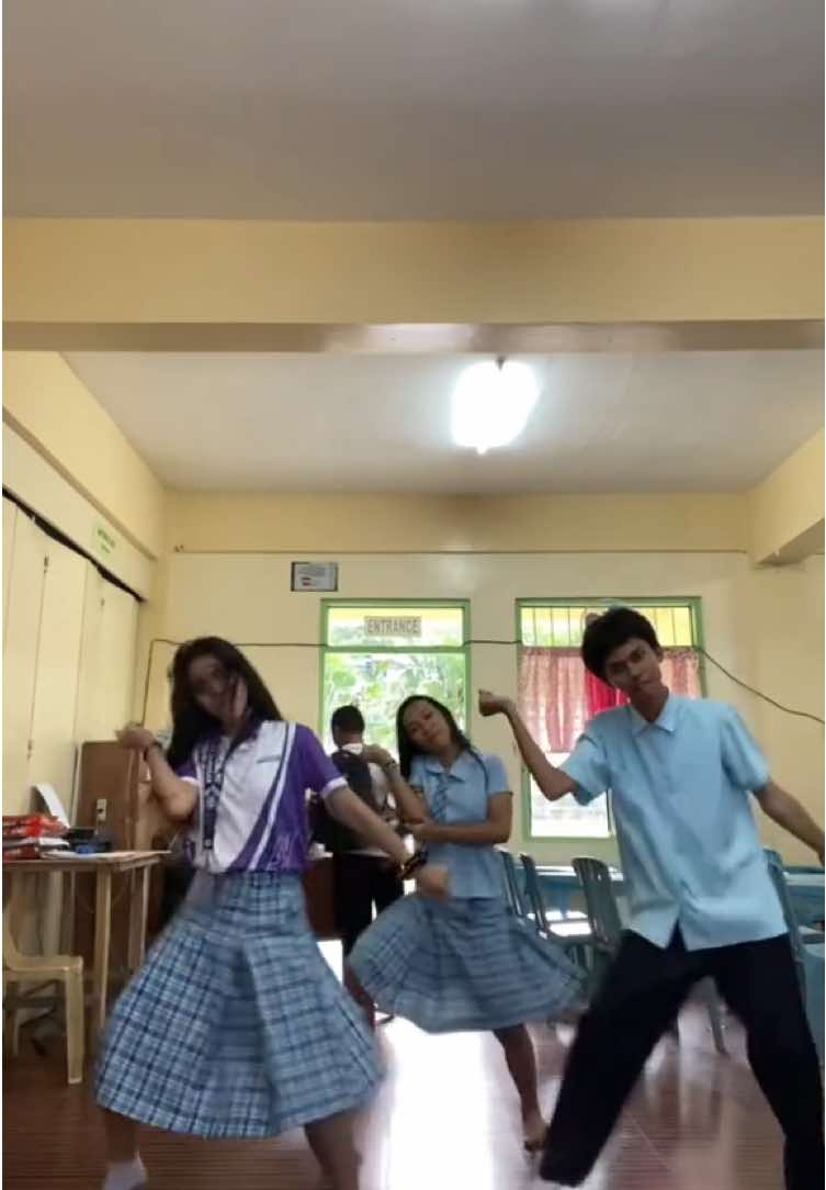 GNAR-LEE?? @gm @janna @KATSEYE #fyp #katseye #gnarly #trend @LARA RAJ @Yoonchae @daniela avanzini @Megan Skiendiel @sophia laforteza (can’t tag Manon) 