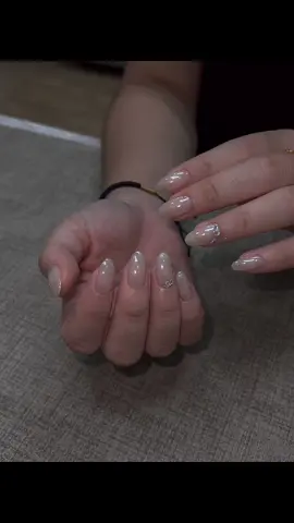 Móng cho 🍓 Đơn giản thôi nhưng vẫn làm e mê 🫶🏻 #tiệm_nail_BOM #nail_hàn #nailartistsoftiktok #naildesign #xuhuong 
