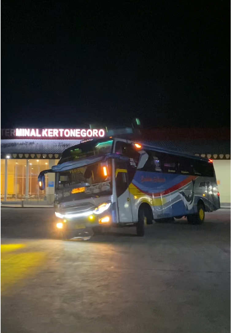 Trip Bersama Driver Muda Tampan part 2 ✌️ #fyp #viral #busjatim #busjawatimuran #sumbergroup @𝗛 𝗔 𝗟 𝗟 𝗢 𝗗 𝗘 𝗘 @Dapaaatok @Massandhi @Irfan Kringg🔔 @Rosi Naufal @DeniCandraAgesta18 @H U D A 