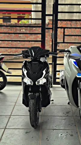 Khum.có.tiền.mau.xe.côn.🥲