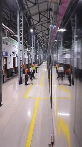 selamat malam stasiun cikampek ☺️