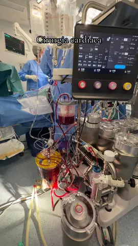 🫀 Cirurgia cardíaca amb màquina extracorpòrea. Infermeria perfusionista a #VallHebron 💙 #heart #surgery #quirofan #perfusionist 