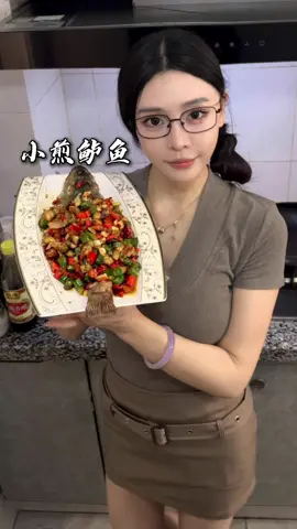 Small pan-fried seabass#yelan #food #delicious #chef #cooking 