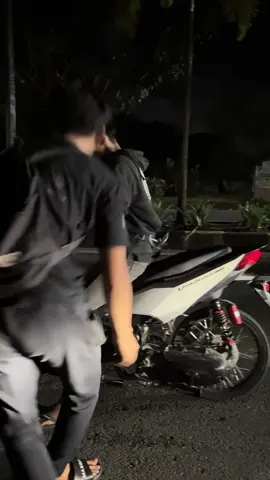 motor galau #varox #vario160cc #fyp #vario160modifikasi #201m🏁 @natasyasabellaa  