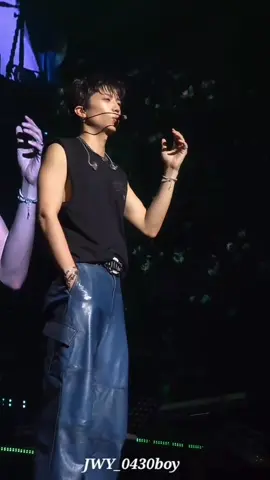 Without U versi Kalem is Back, gak marah2 lagi 💯🕑🤭🫶🏼💙❤️‍🔥 💯🕑 🩷 ❤️  💚 2025 Jang Wooyoung Concert <half half> Day 2 | Without U 🎶 🗓 Minggu, 28.09.2025 4PM(KST)/14.00 WIB 📍YES24 LIVE HALL #2PM #투피엠  #JangWooyoung   #halfhalf #2025_JangWooyoung_Concert © JWY_0430boy (X)  💙  💛 💜  💯🕑   🫶🏼*^°°^*❤️‍🔥 🐼🐨🐱🐥🐧🍌 