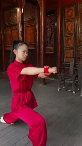 Her graceful figure unfolds with soaring spirit; when body and mind converge, power radiates with might. Every rise and fall blends hardness with softness in perfect harmony.#Kungfu #HuangyanMartialArts 