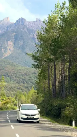 yg suda dtg tu tidak mau repeat ka?? yg blm dtg tu jom la lihat sendiri keindahan bumi Sabah.. terus jatuh cinta tue.. pm utk pakej percutian ke sini.. #fyp #punggawatravel #sabahtraveller #kundasang #sabah 