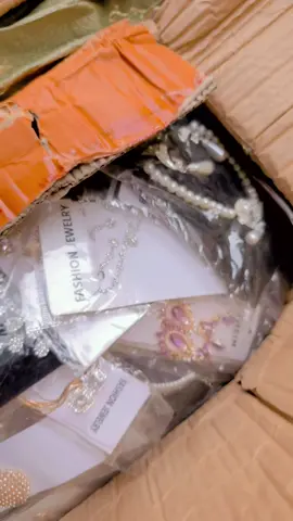 so the wait is over ,beautiful jewellery available in kgs #viral #jewllery #million #wholesale #trending 