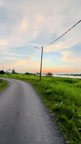 Layan view ptg#sungaimuda#titimerdeka#fypシ゚viral #tiktokmalaysia #sunset 