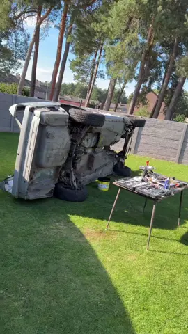 Just a normal day 😁 , it was a rusty E280 W124 , it will be scrapped soon