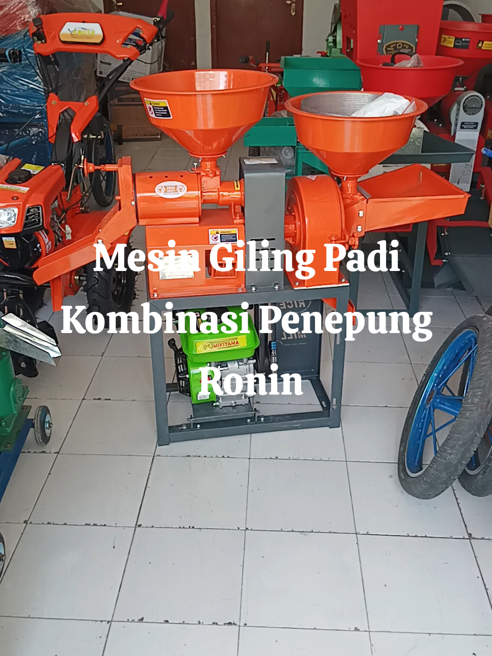 Mesin Giling Padi Kombinasi Penepung Ronin #mesin #alatpertanian #petaniindonesia🇮🇩🇮🇩🇮🇩🌿🌿 #viral #masterteknik 