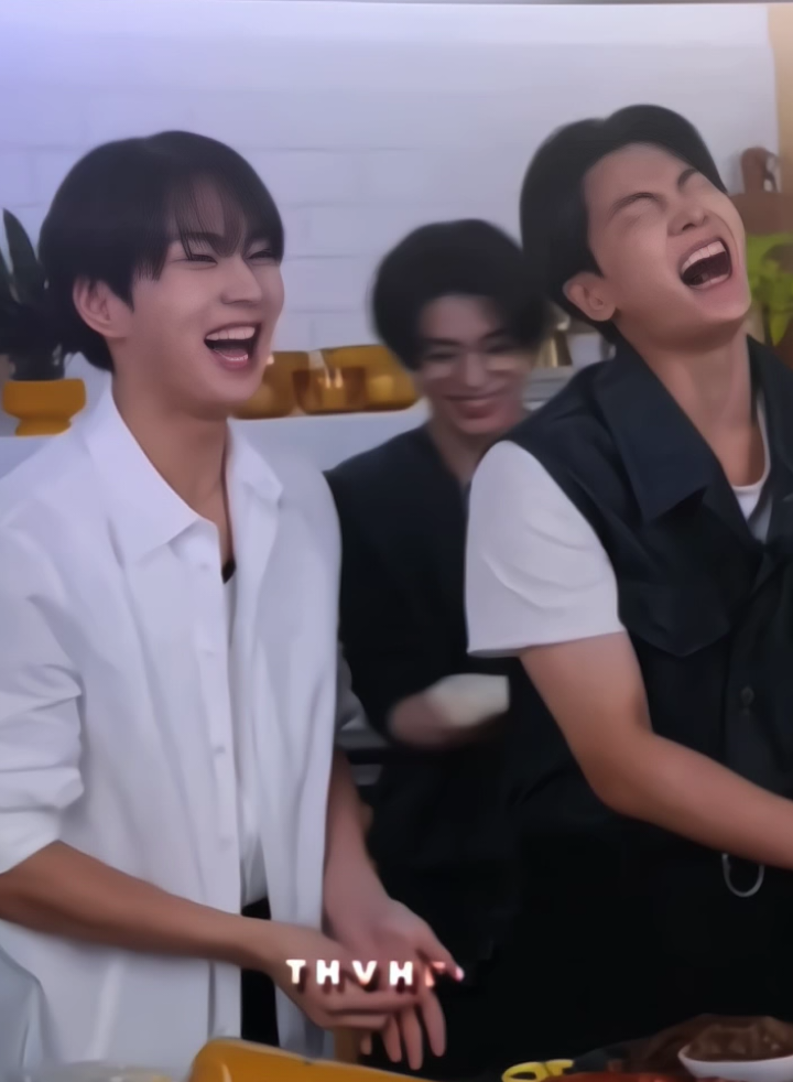 kelakuan lu jakee..😭 @❀ Thvhee ❀  #jake #heeseung #jay #jungwon #enhypen 