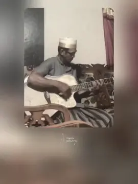 candu banget 🥀🥀💃🏻  #senandungrembulan #coverlagu #rasyaalvarezzz  #covergitar #viraltiktok sumber@rasyaalvarezzz 