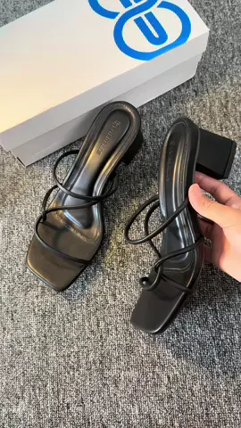 Heels baru dari @Bluebells superr cakep🤯✨ #heels #heelswanita #heels5cm #heelsmurah #bluebells 