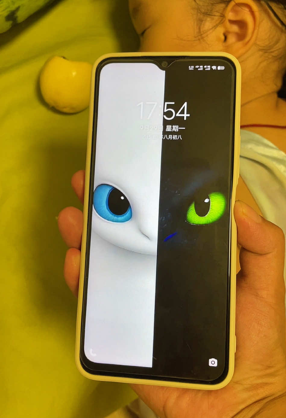You can download the same style dynamic wallpaper for free,zhe template in the lower left corner is ready go and try it!  #capcut #capcutforus #capcutpioneer #wallpaper #livewallpaper 