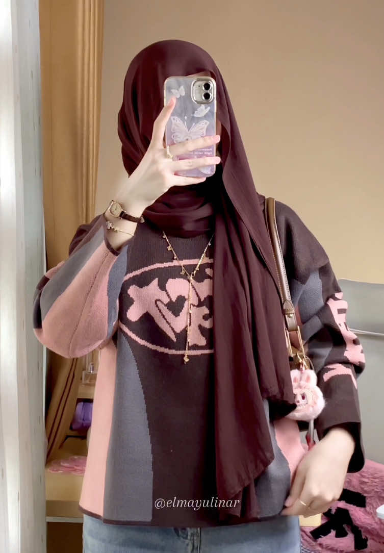 bagus bangettt bahannya tebel😣🫶🏻 #OOTD #crewneck #sweater #sweateroversize #sweaterrajut 