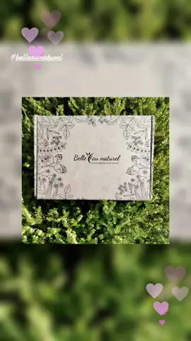 ✨ BELLE AU NATUREL ✨ Coucou Je vous présente ma box 100% personnalisée @belleaunaturel.fr du mois de septembre  Elle se compose  🌱 D'une crème de jour hydratante riche bio de @foliesroyales  🌱 D'une cure anti âge & lift de @chacune.cosmetiques  🌱 D'une huile essentielle de romarin à cineole de @revelessence  🌱 D'un sérum visage & yeux stimulant bio de @ladygreenbio  🌱 D'un masque nourrissant régénérant bio de @ladygreenbio  Une valeur totale de 95€ de soins biologiques et français ⤵️ https://www.belleaunaturel.fr/code-parrainage?code=VD35NAQF Avec mon code VD35NAQF vous bénéficiez immédiatement d'un bon d'achat de 80€ dès votre première commande 🎁 Ensuite le tarif est de 29,90€/mois si engagement de 6 mois  Ou 34,90€/mois si sans engagement  🌸 100% bio naturel  🌸 Produits grand format  🌸 Marques françaises  🌸 Non testé sur les animaux  🌸 Respect de l'environnement  Je suis ravie de découvrir cette box car les produits me correspondent parfaitement  Aimez-vous ma box ? Que pensez-vous de ma sélection ? #collaborationcommerciale #boxbeaute #soinsnaturels #achat #boxpersonnalisee 