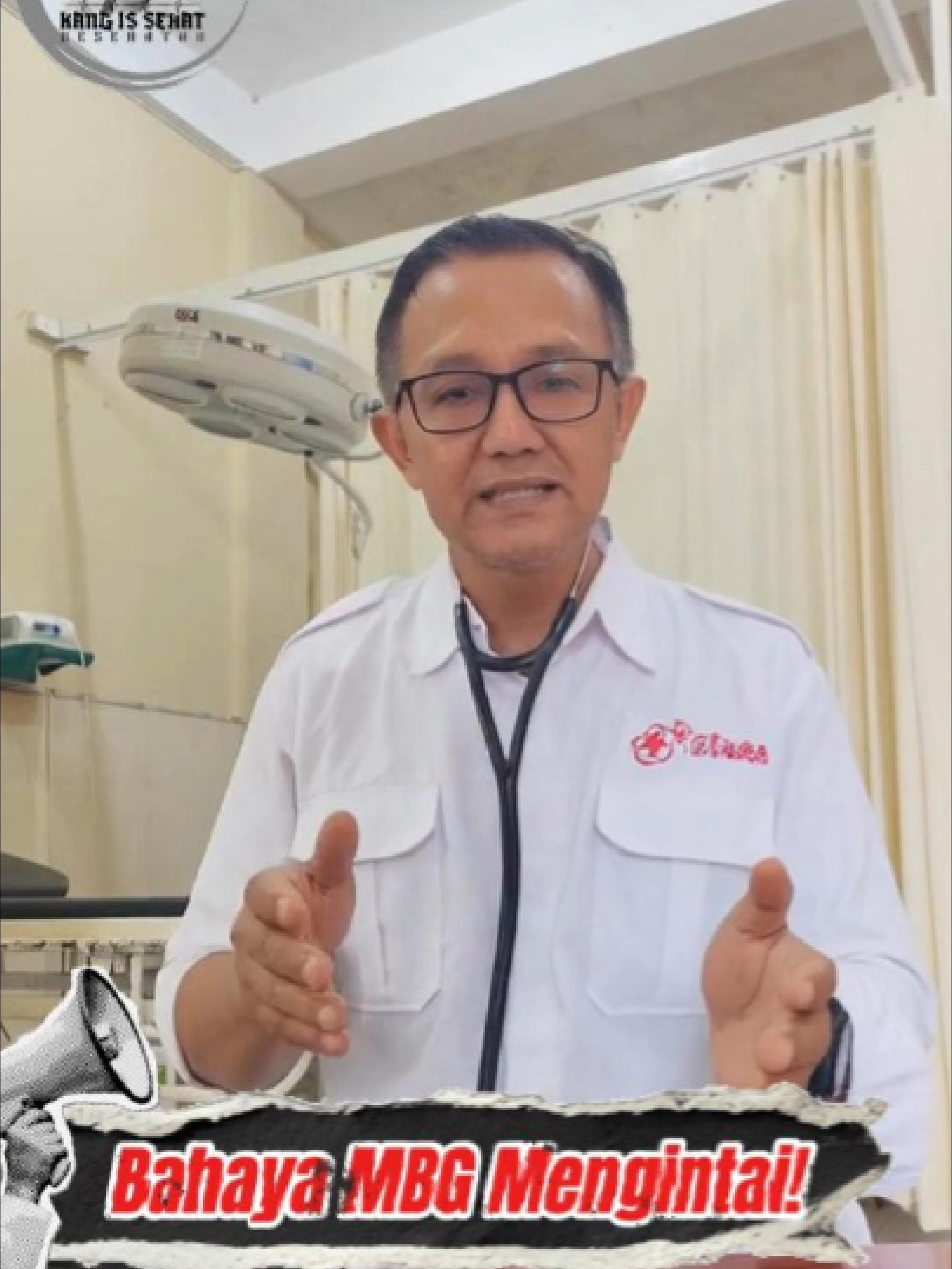 Bahaya MBG Mengintai! Siswa keracunan MBG kembali terjadi! Penyebabnya bukan sekadar ‘salah makan’, tapi bisa karena kontaminasi bakteri, virus, hingga kesalahan penyimpanan makanan. Edukasi soal kebersihan dan keamanan pangan harus lebih diperhatikan 🚨🍴. Yuk, kita bahas bersama! #keracunanmakanan #MBG #edukasikesehatan #fyp #kesehatan