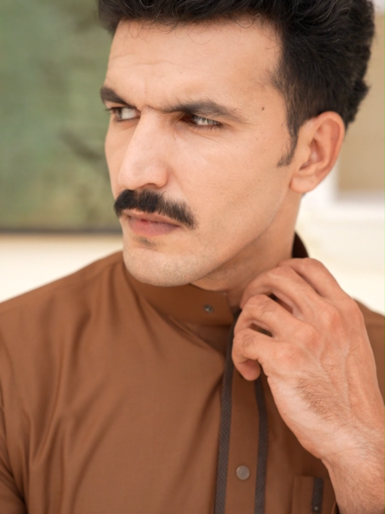 Where tradition meets excellence Our mustard thobe is made from top-tier fabric with expert stitching — for those who settle for nothing but the best. #thobes #saudithobes #viral #fyp #modestfashion #modestclothing #thob #fashion #arabicfashion