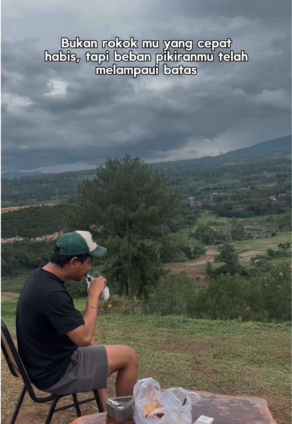 Redup sejenak 🙏🙏😇 Dunia terlalu berisik 😇 @PAYAKUMBUH UPDATE OFFICIAL @payakumbuhkini @SudutPayakumbuh @Homstey kang somay🤘  #kangsomay #fyp #fypシ゚viral🖤tiktok #fypシ #teamgedor 