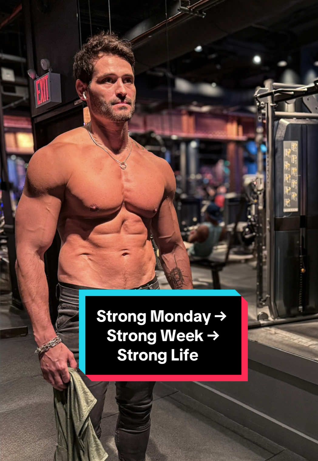 Monday isn’t just the start of the week—it’s the start of your mindset. 🚀 Fitness teaches you discipline, resilience, and confidence that carries into everything else. 💪 Strong body = strong week. Let’s make it count. 🔥 #MondayMotivation #StrongWeek #DisciplineEqualsFreedom #FitnessLifestyle #LookBetterNaked    