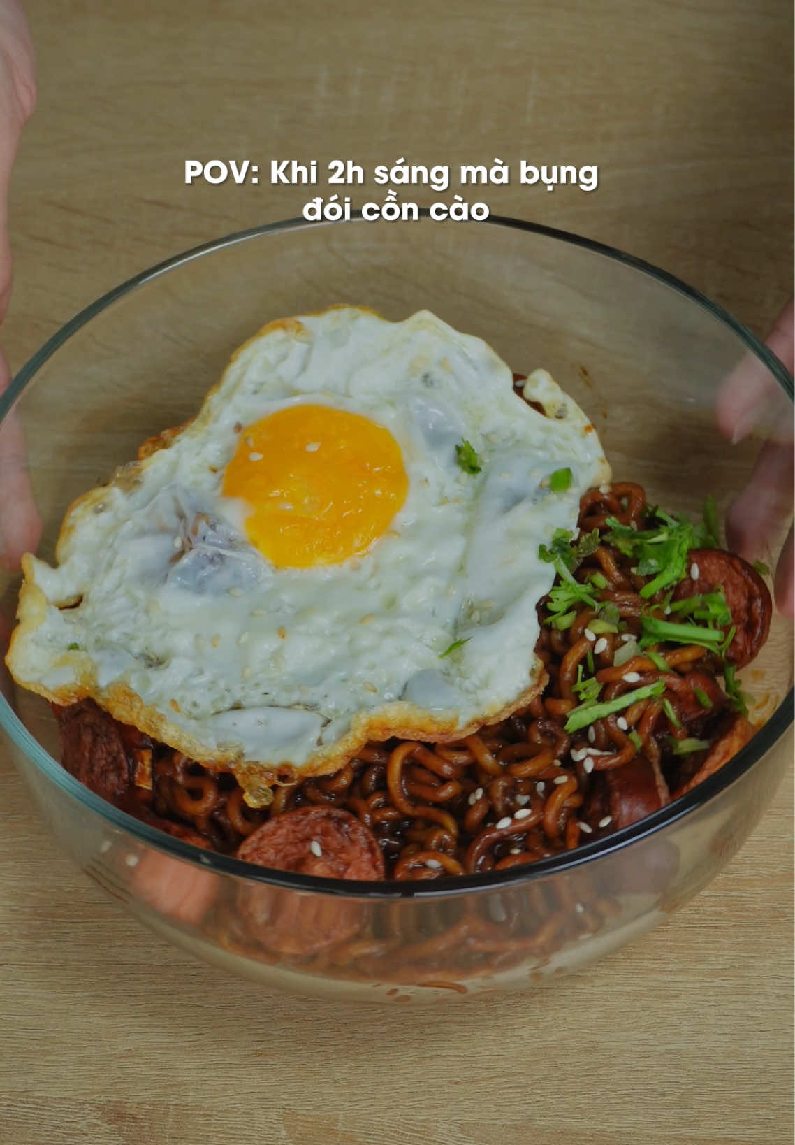 mì tương đen không đắng nè #luthernaumi #comnha #nauan #ancungtiktok #minhnauaian 