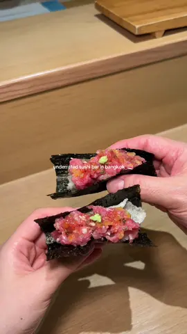 🍣🤏🏻ร้าน sushi bar ลับๆ ราคาหลักสิบที่จริงใจจจ เป็น hidden gem ของเราเลย ปลาสด วัตถุดิบดี บริการแบบ omakase คุ้มเกินราคาค่ะ #tiktokพากิน #โอมากาเสะ #ซูชิ #urakibkk #อร่อยบอกต่อ 