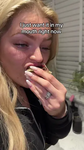 I have to give in to temptation sometimes 🤭 #Foodie #dessert #food #treat #gift @SweetTreebyBrowns 